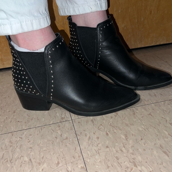 6.5 Dolce Vita black studded leather boots - Picture 2 of 4